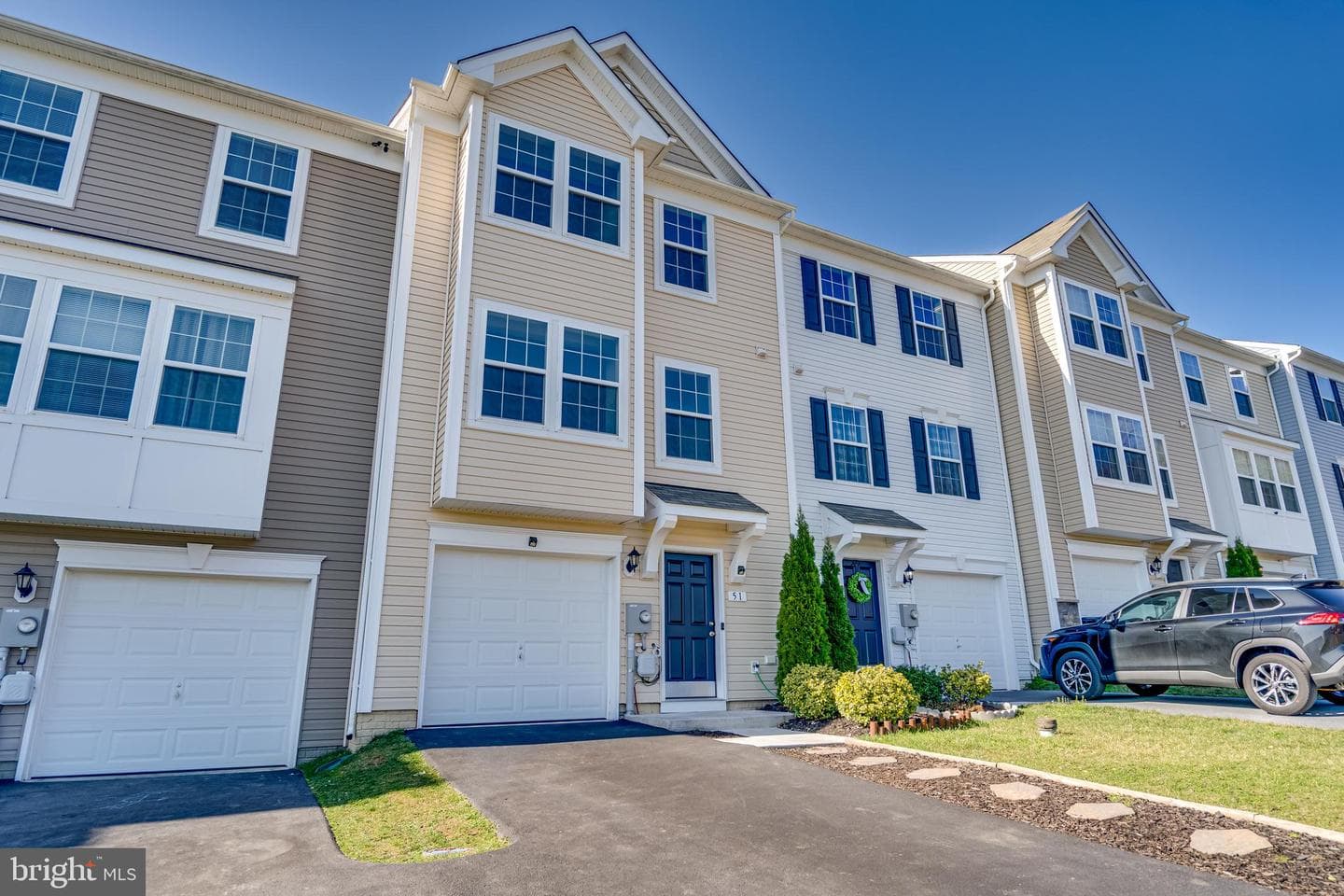 51 Athens Drive photo 2