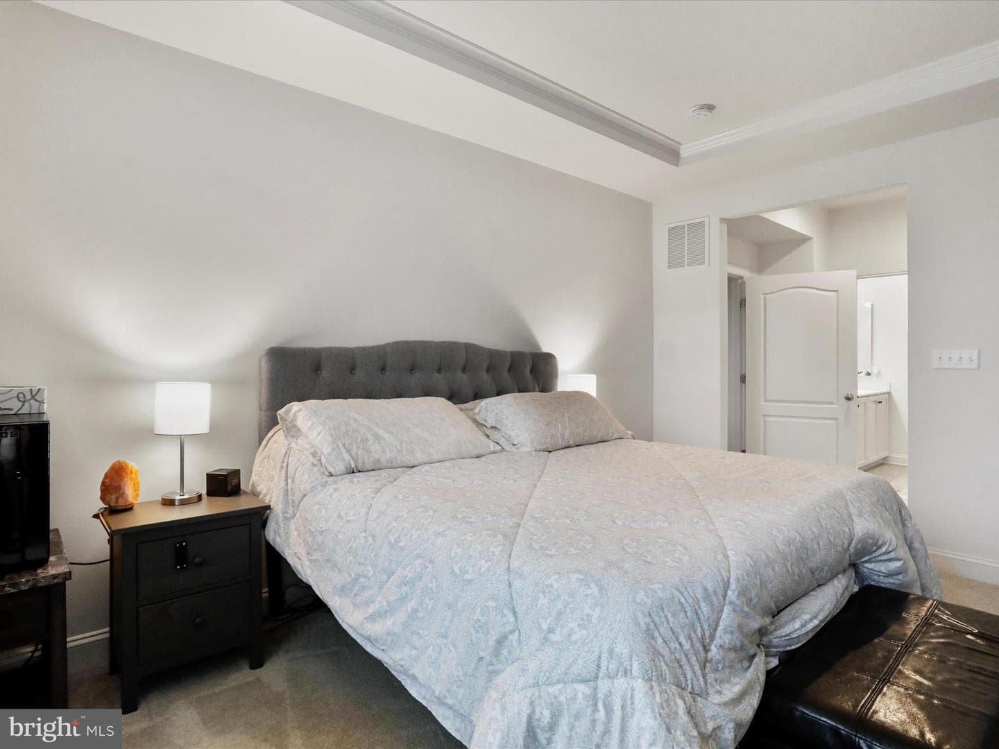 116 Strathmore Way E photo 30