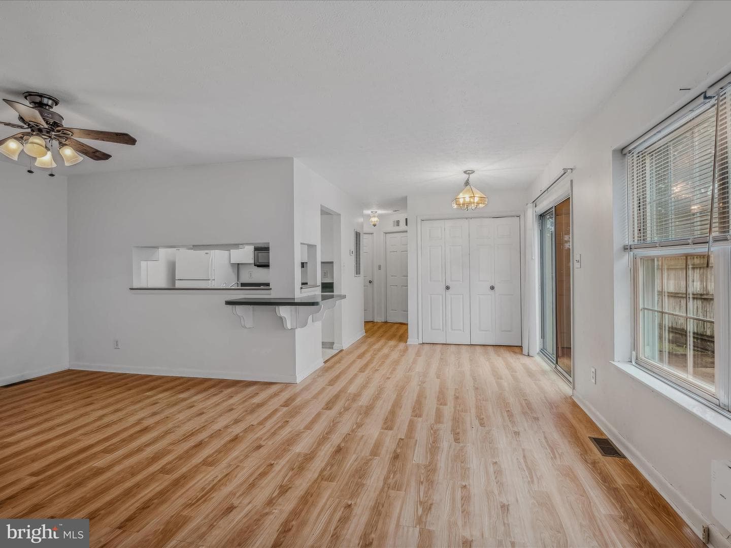 1109 New York Avenue photo 2