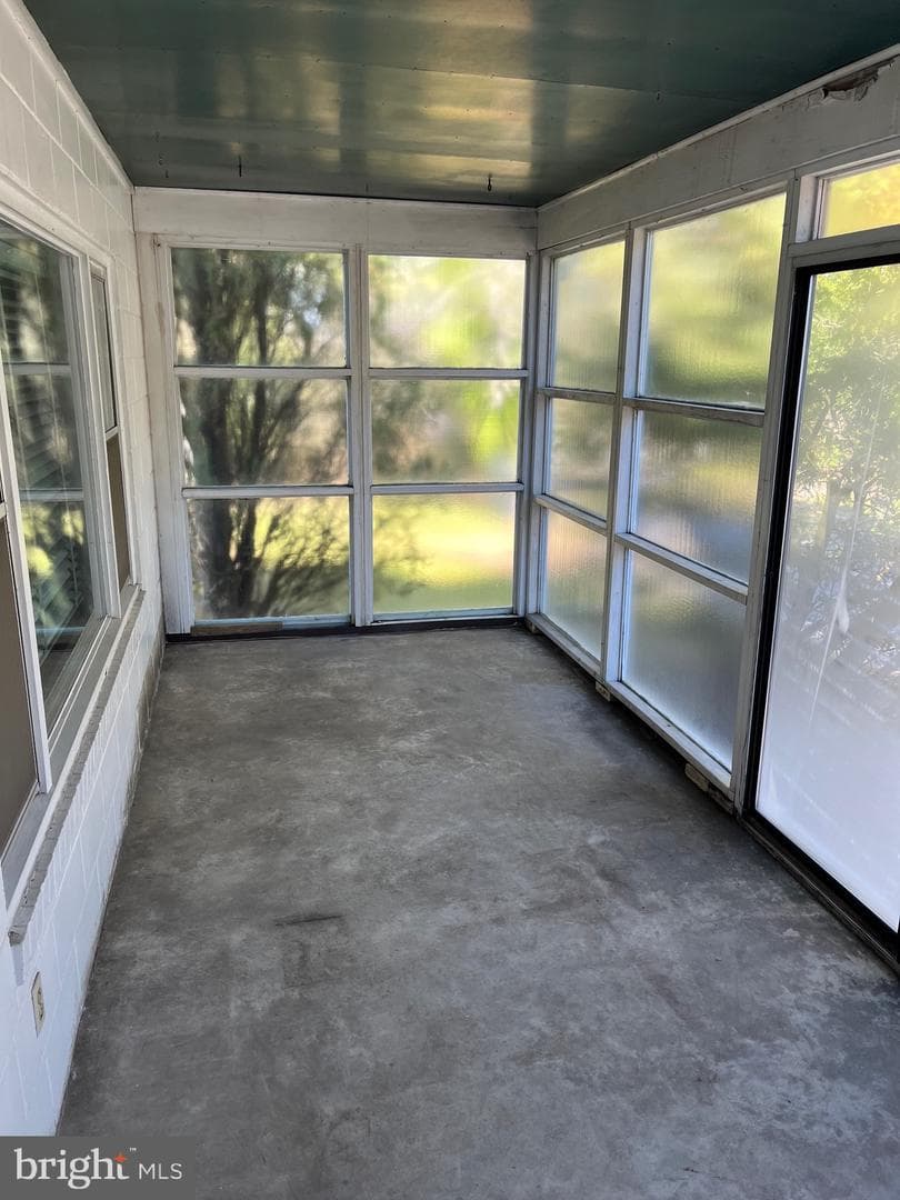 100 Fairfax Street photo 15