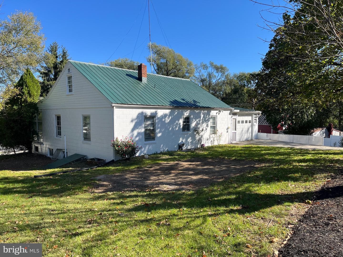100 Fairfax Street photo 31