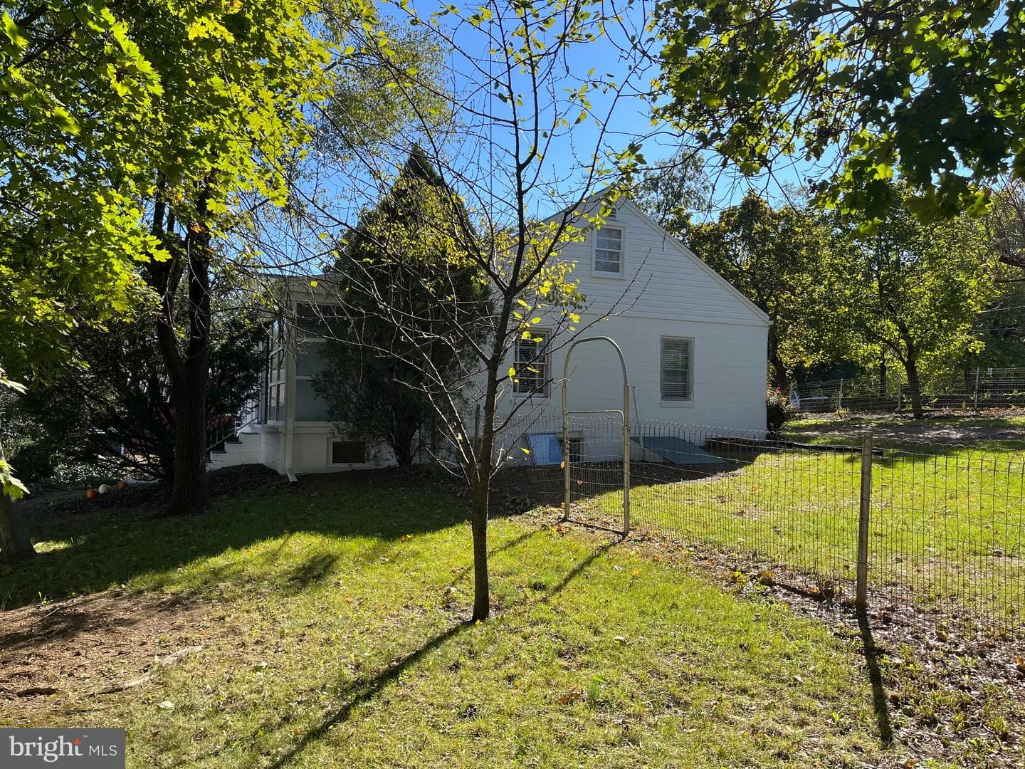 100 Fairfax Street photo 33
