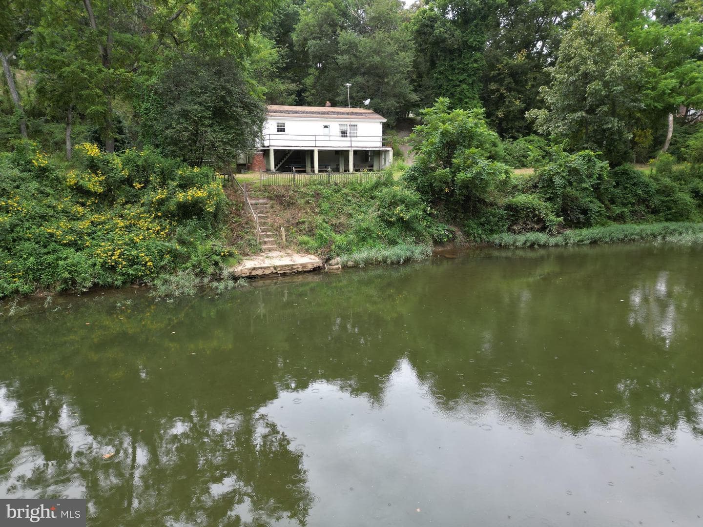 1041 Puffenburger Lane photo 4