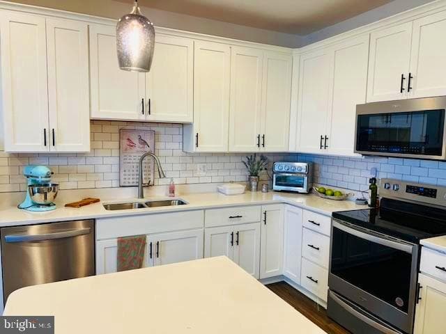 425 Hillsdale Place photo 4