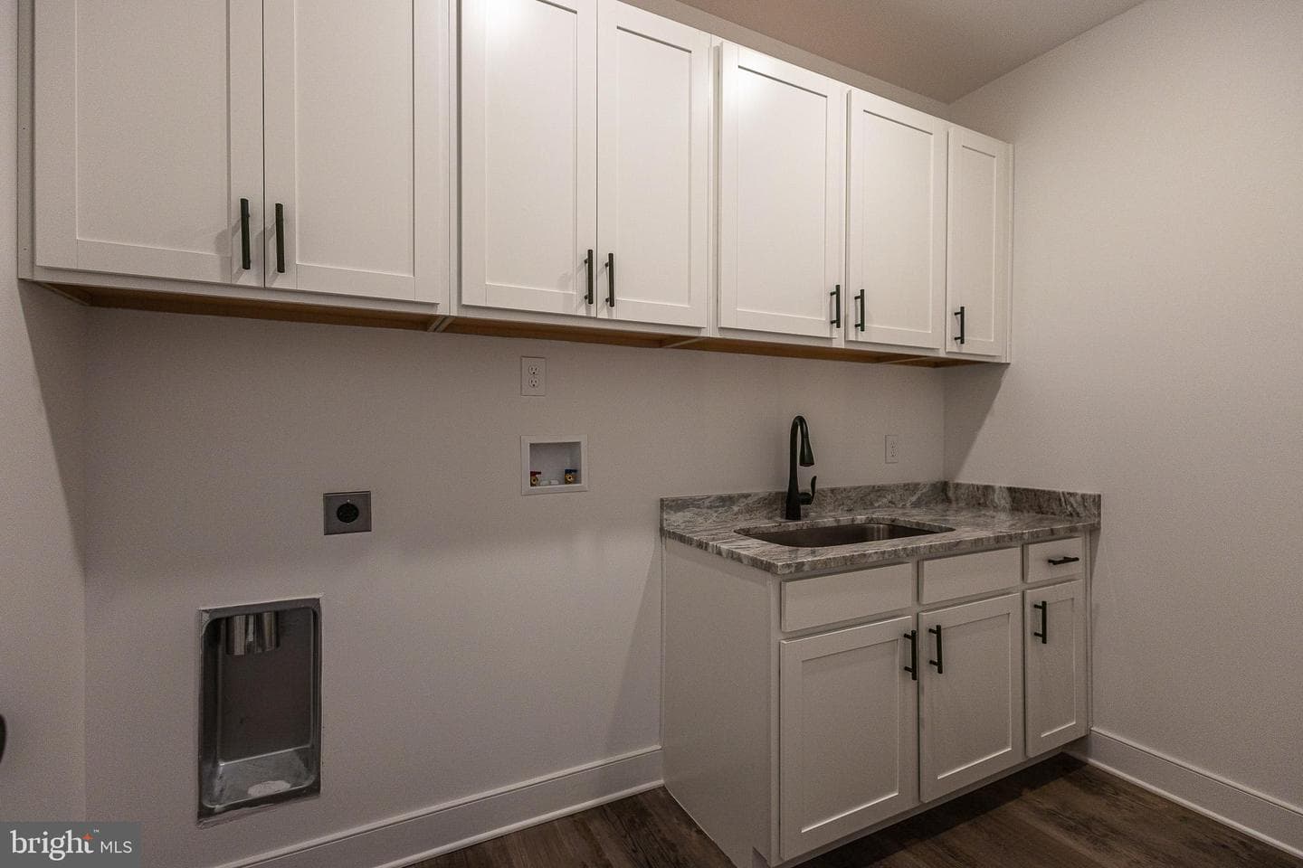 73 Midland Court photo 33