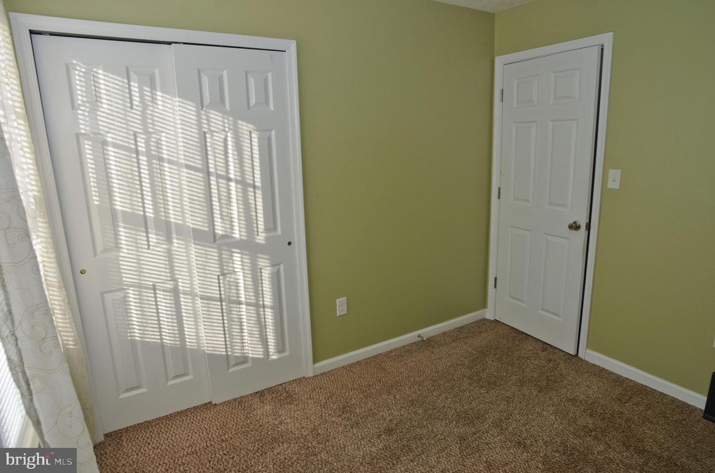 786 Ives Street photo 11