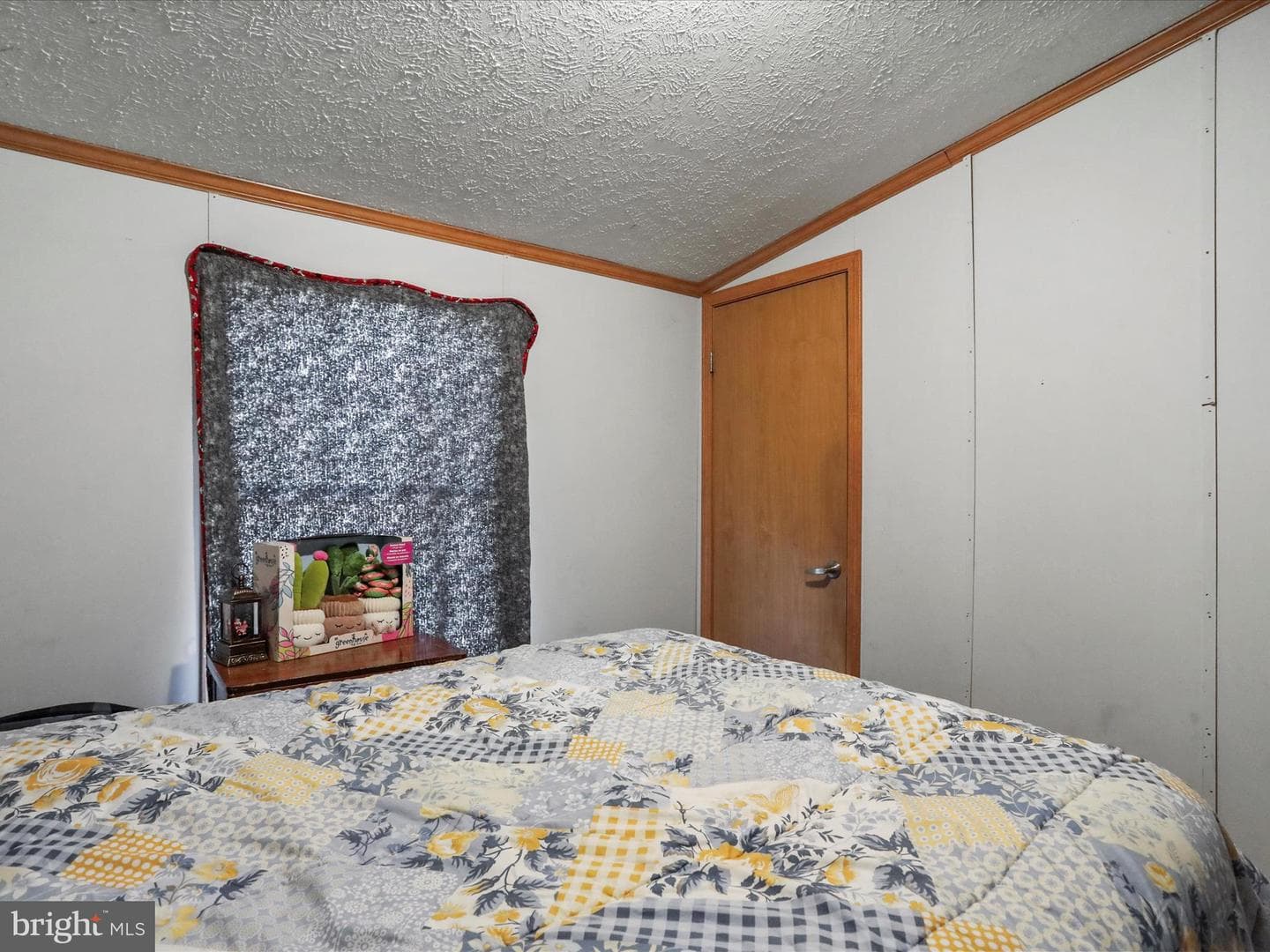 529 Royal Crest Drive photo 24
