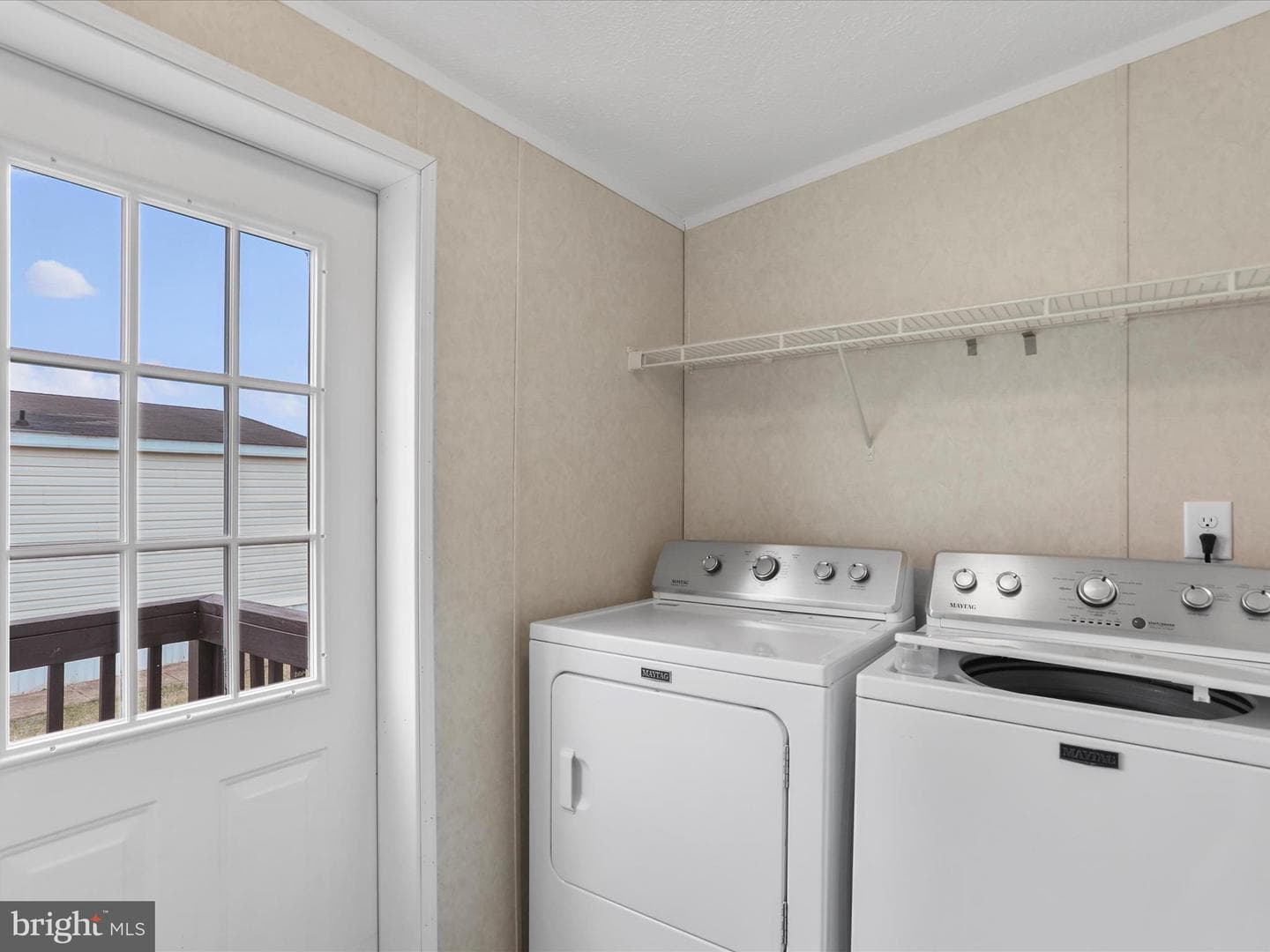 299 Valentine Drive photo 17