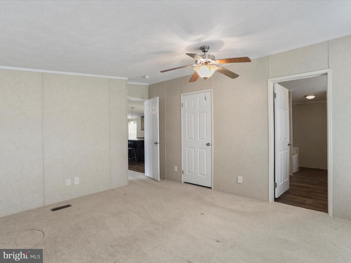 299 Valentine Drive photo 25