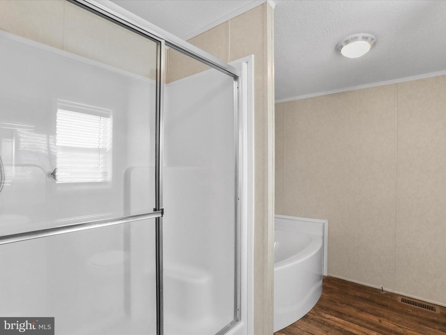 299 Valentine Drive photo 28