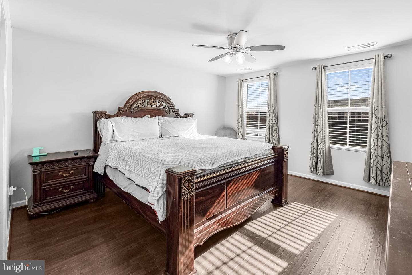 218 Singleton Way photo 11