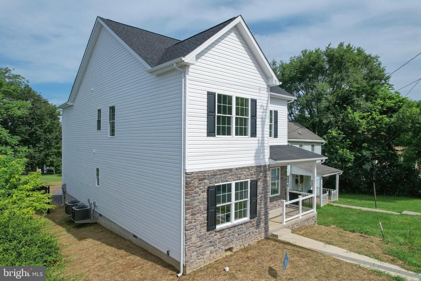 620 N High Street photo 1