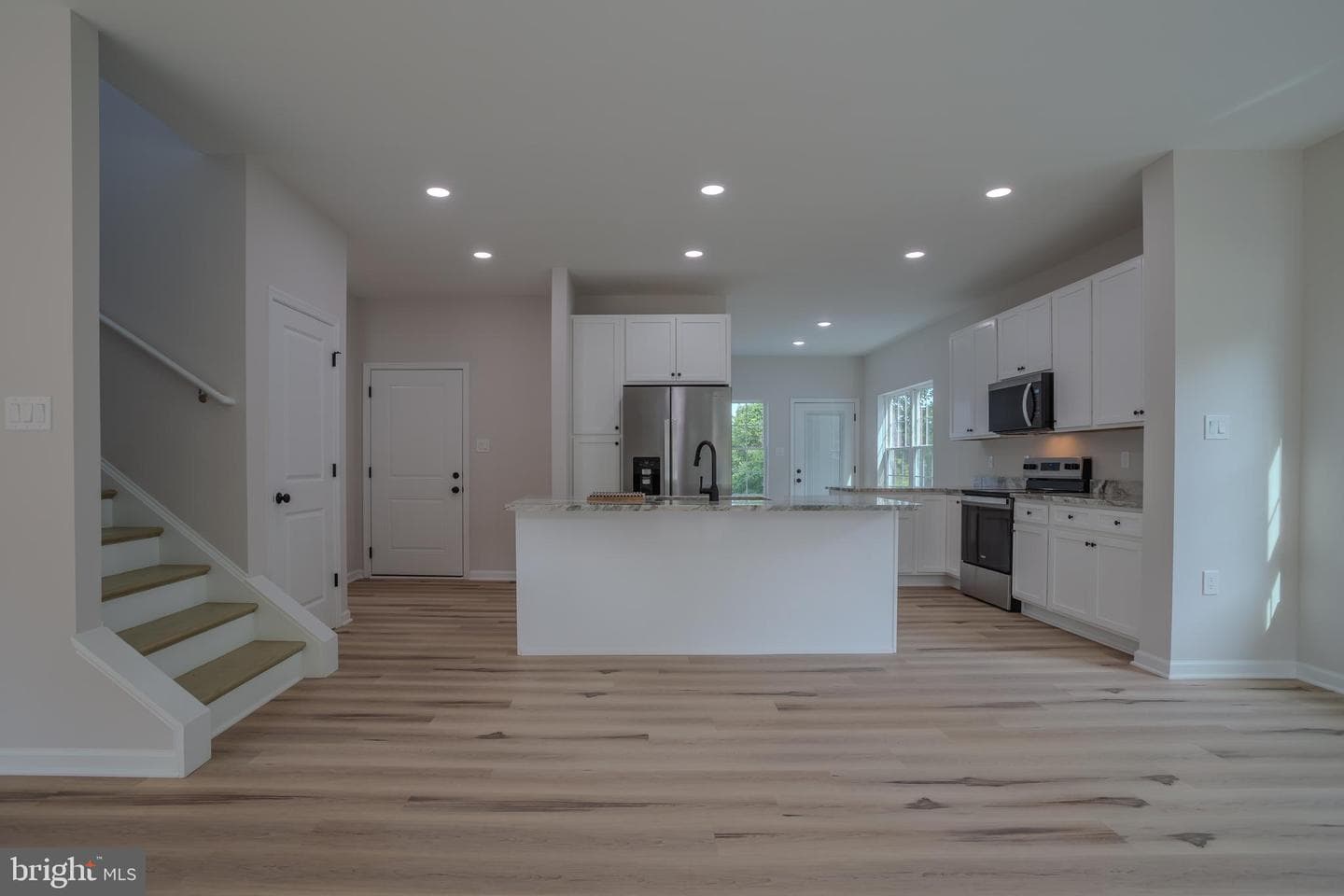 620 N High Street photo 3