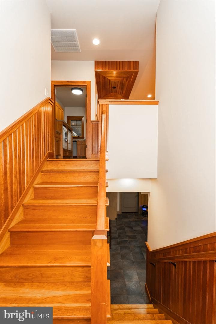 212 Cicada Drive photo 33