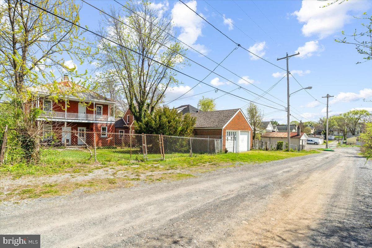 334 Boyd Avenue photo 40