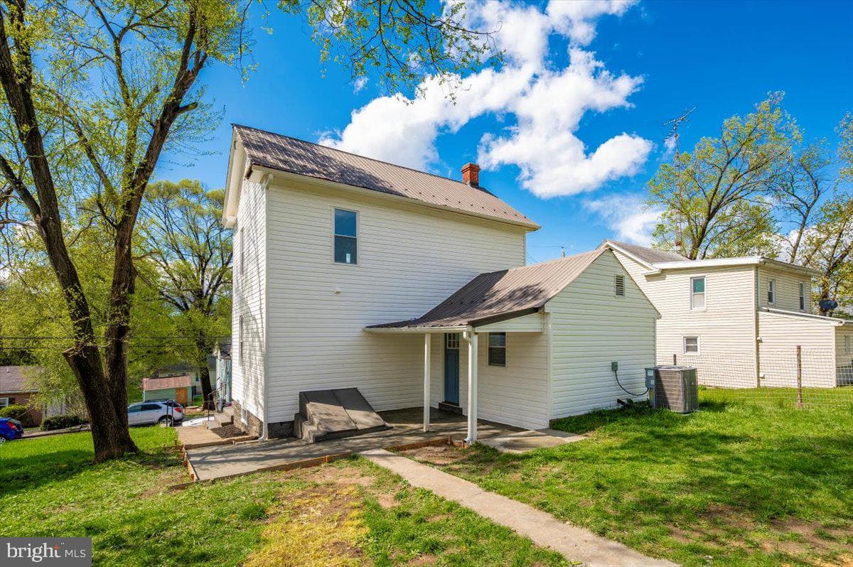 713 3rd Street photo 38