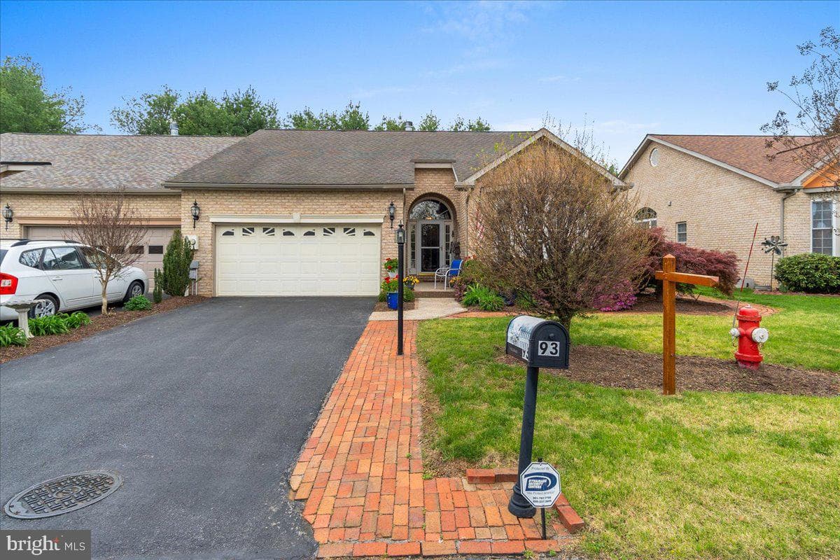 93 Radcliff Lane photo 31