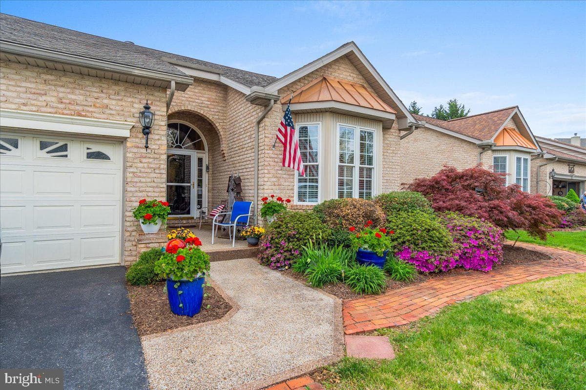 93 Radcliff Lane photo 6