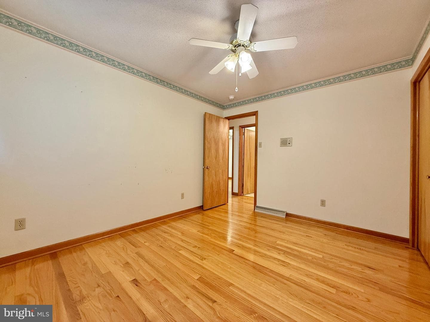153 Collins Drive photo 42