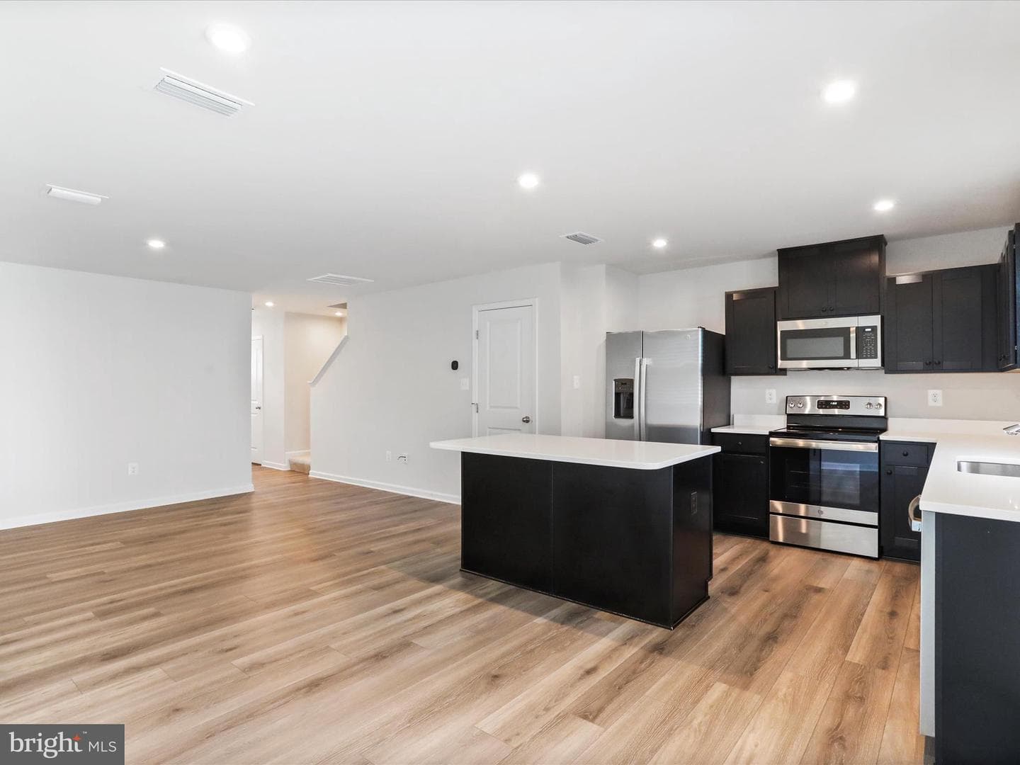 94 Calais Place photo 13