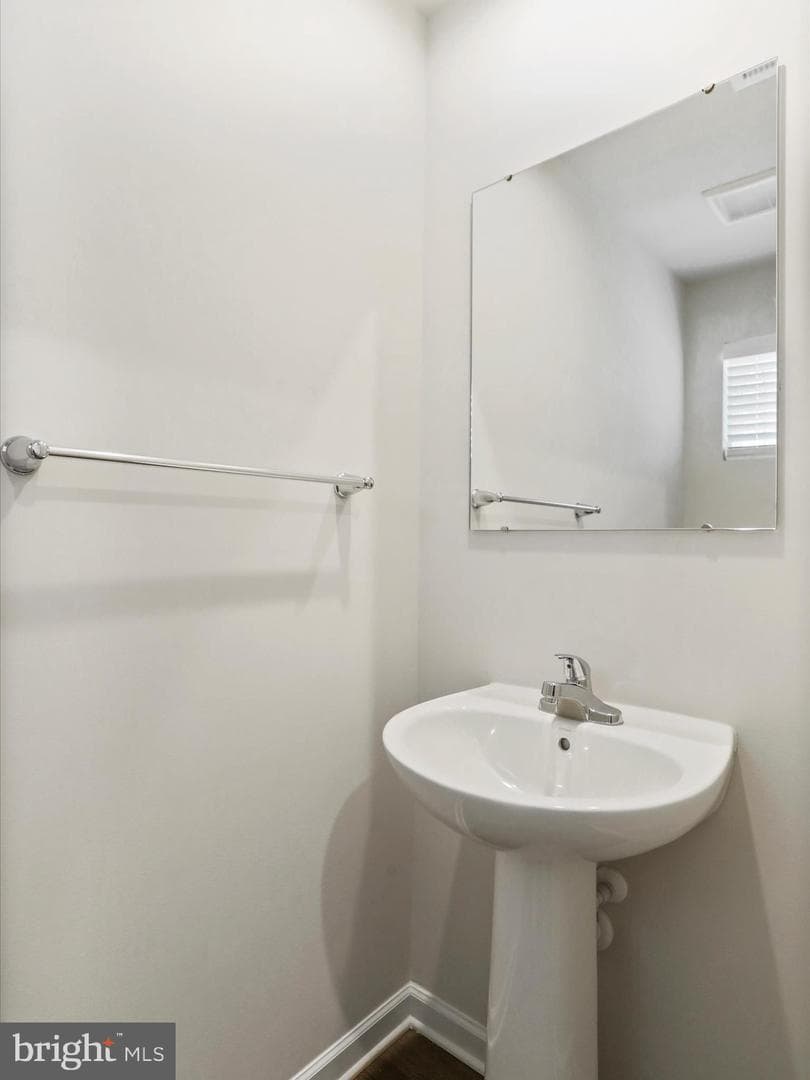 94 Calais Place photo 16