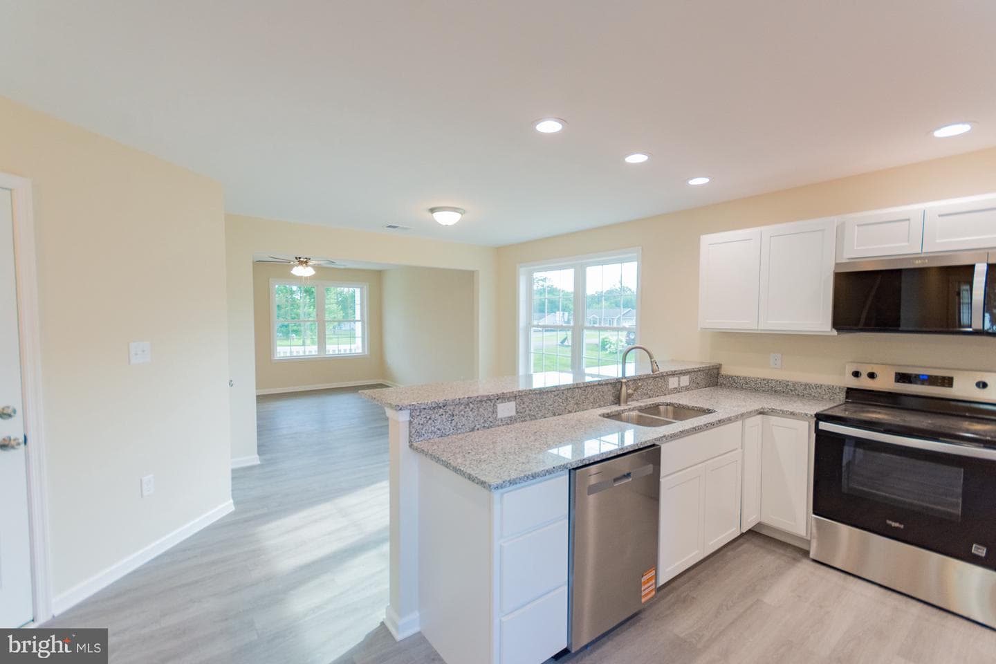 272 Larry Way photo 31