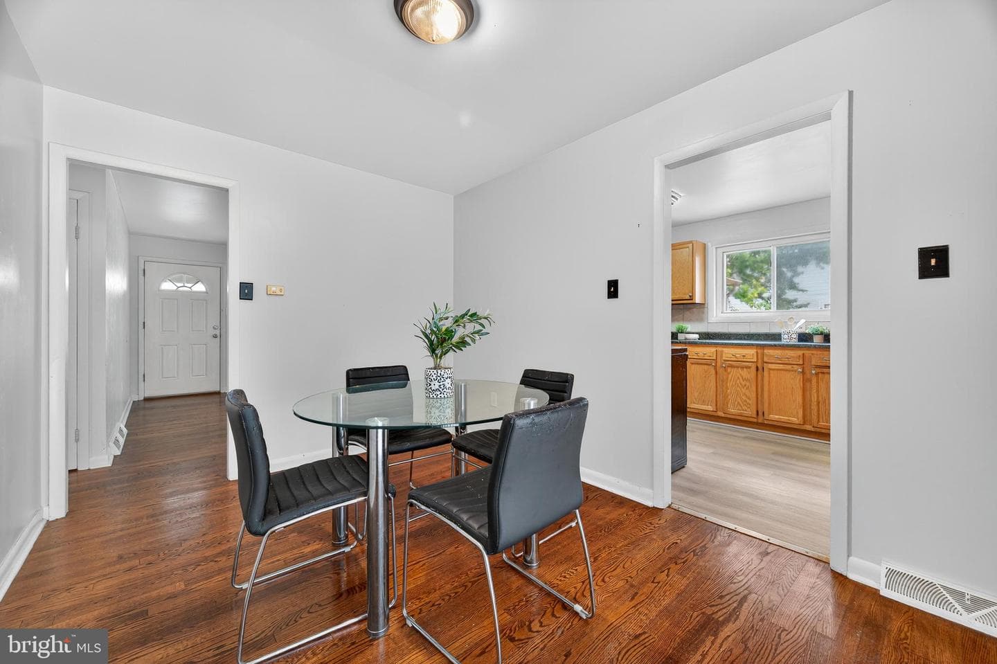 503 N High Street photo 8