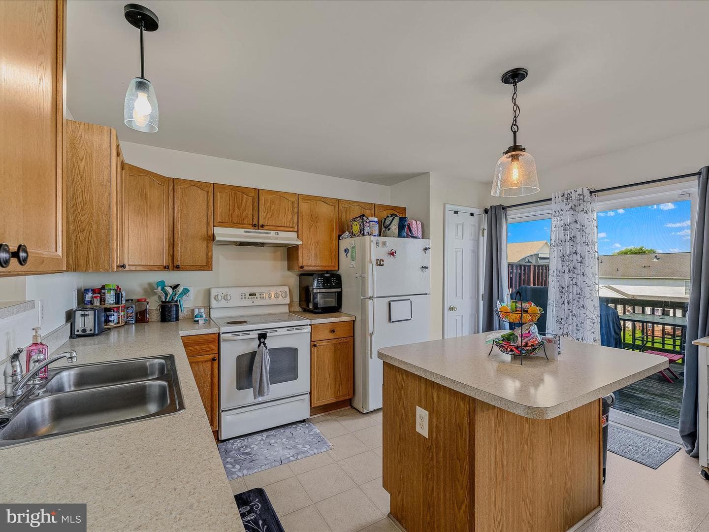 104 Raphael Court photo 13