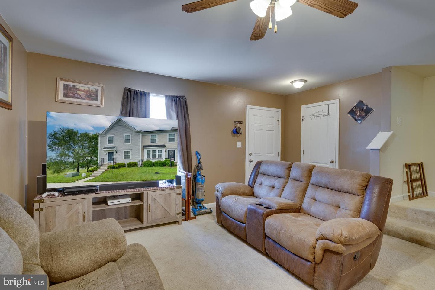 42 Britania Court photo 5