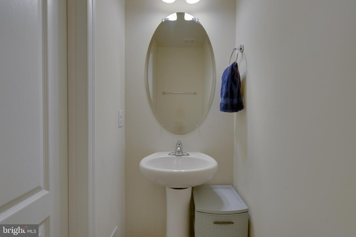 42 Britania Court photo 8