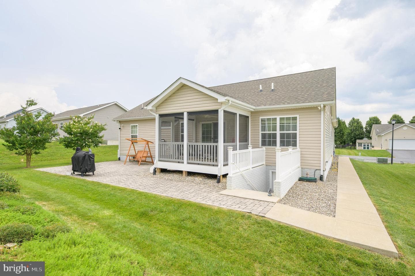 61 Twickenham Drive photo 67