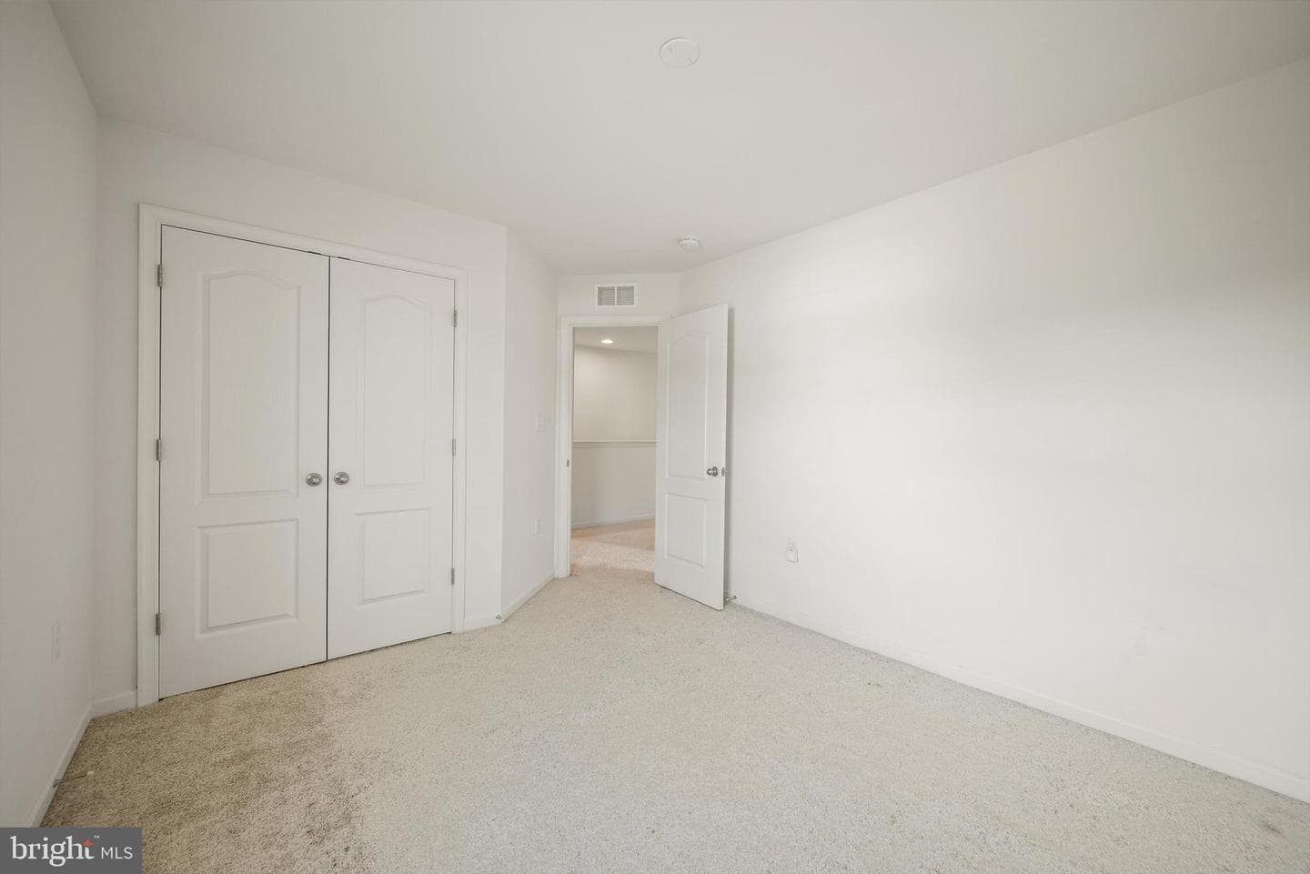 379 Eurasian Drive photo 25