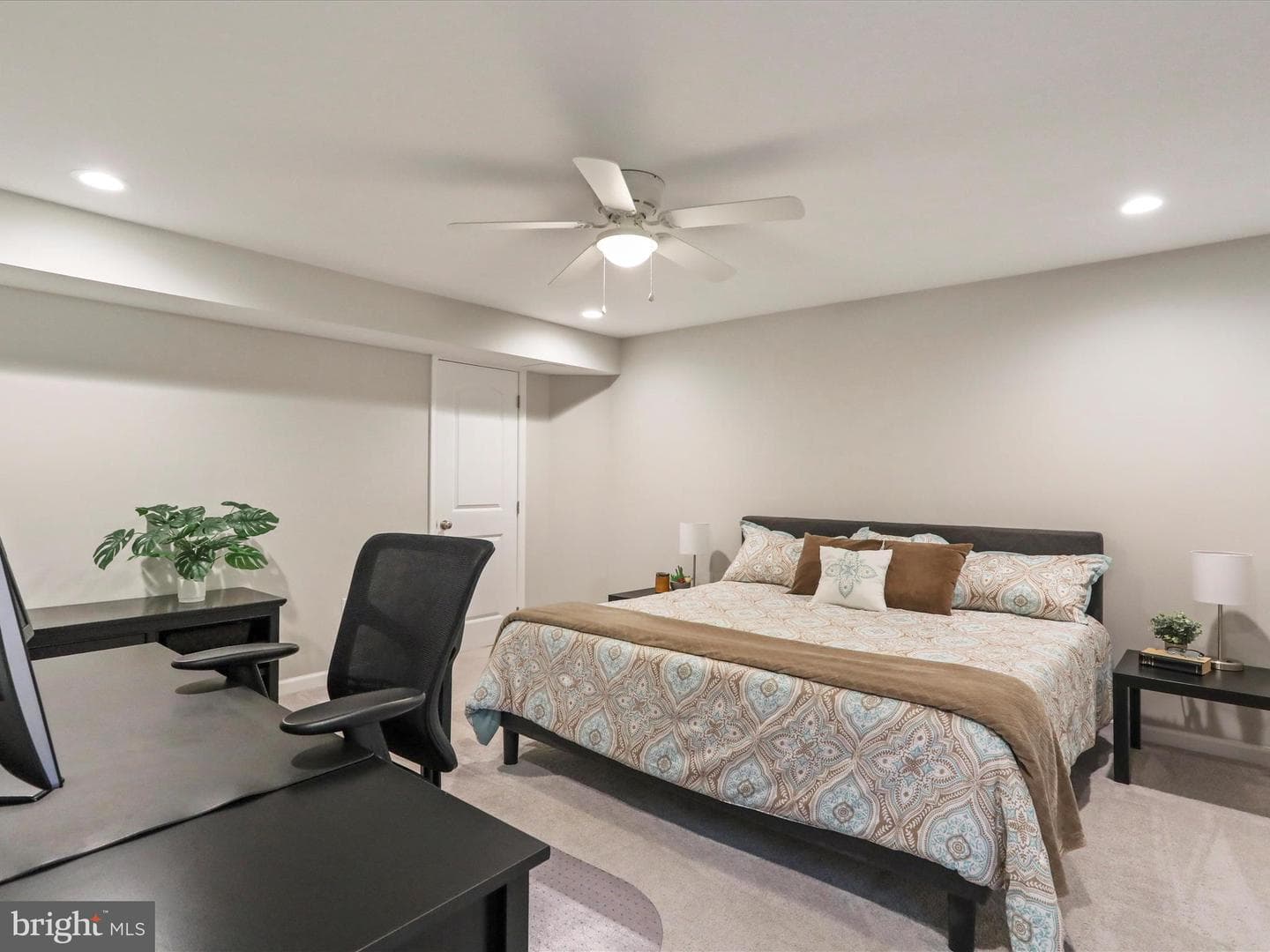 443 Executive Way photo 31