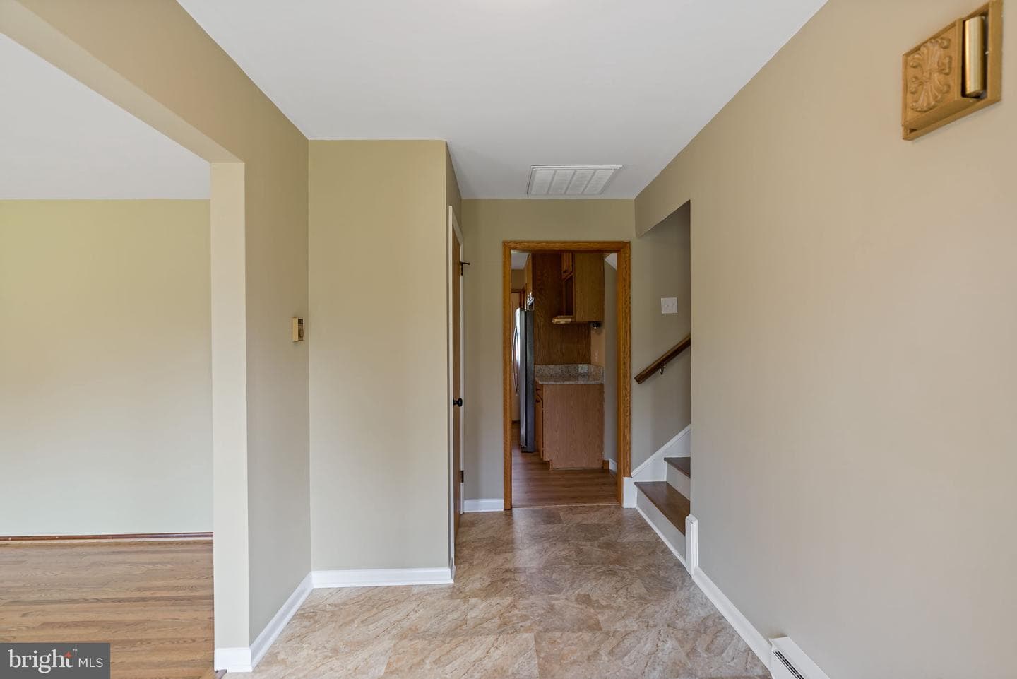 319 Hermitage Drive photo 10