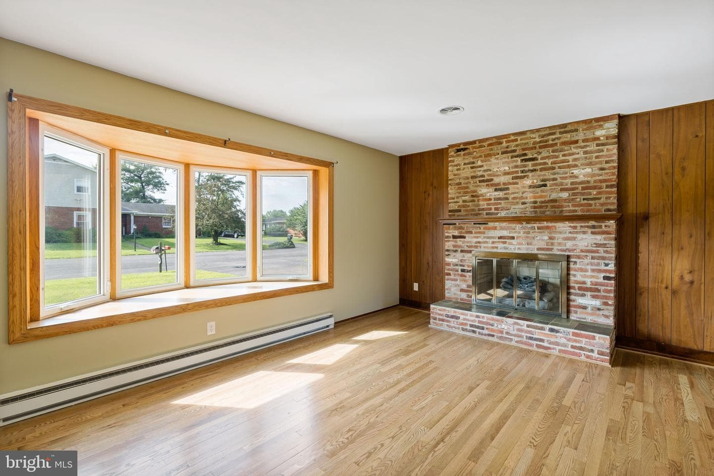 319 Hermitage Drive photo 14