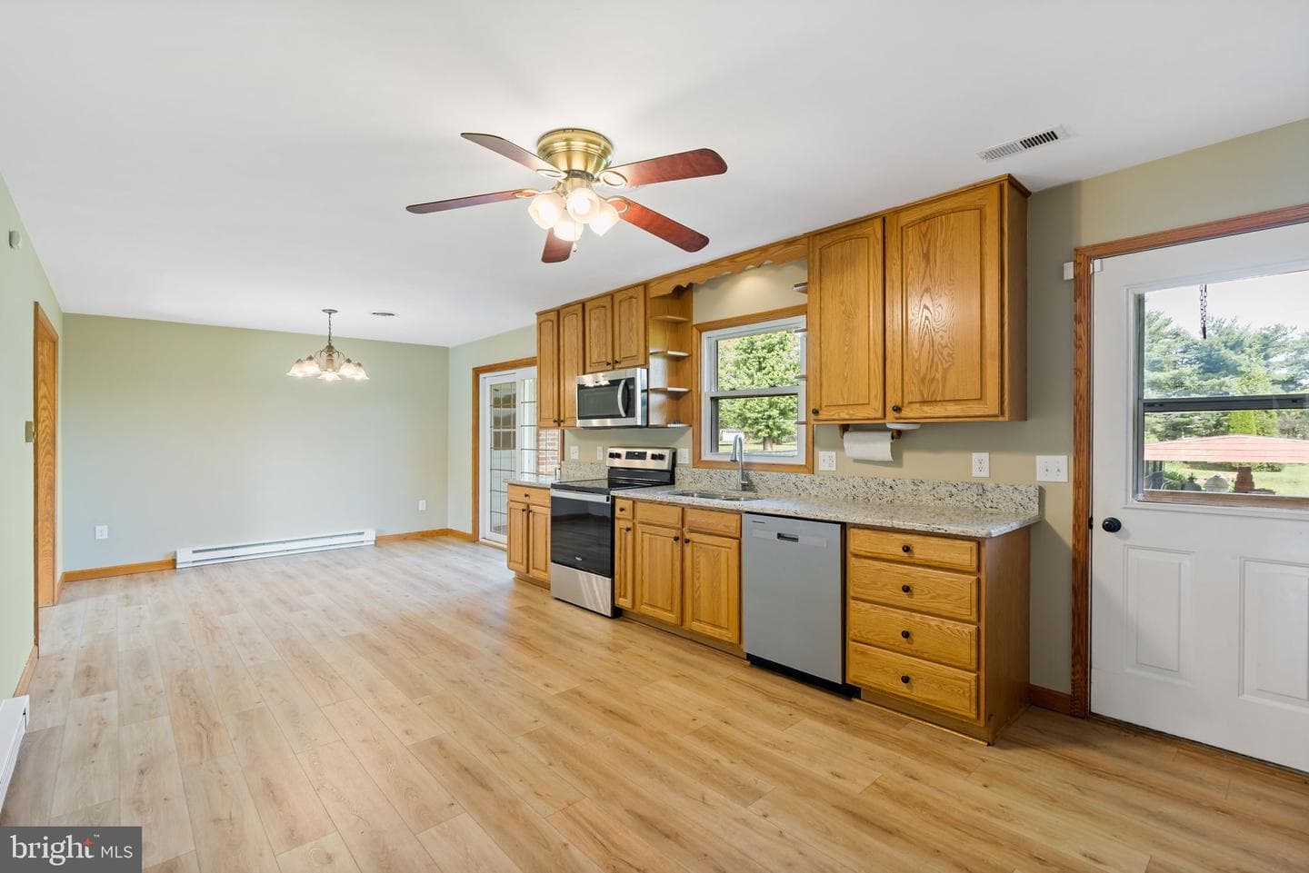 319 Hermitage Drive photo 23