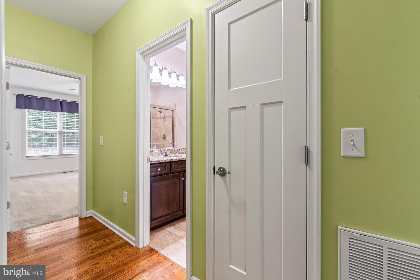 286 Varick Trail photo 33
