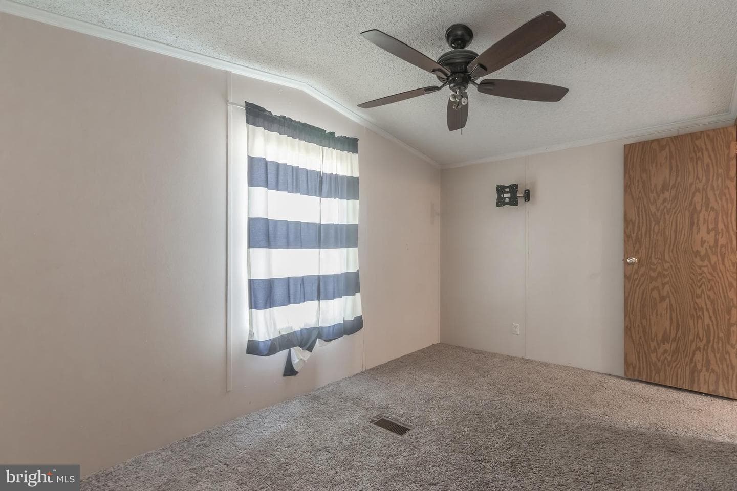 803 Royal Crest Drive photo 36