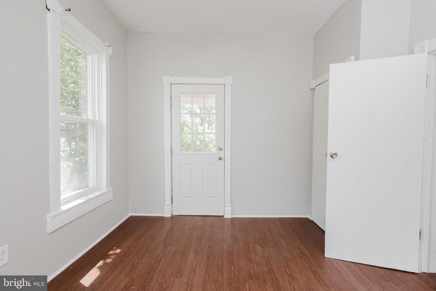 315 S Queen Street photo 15
