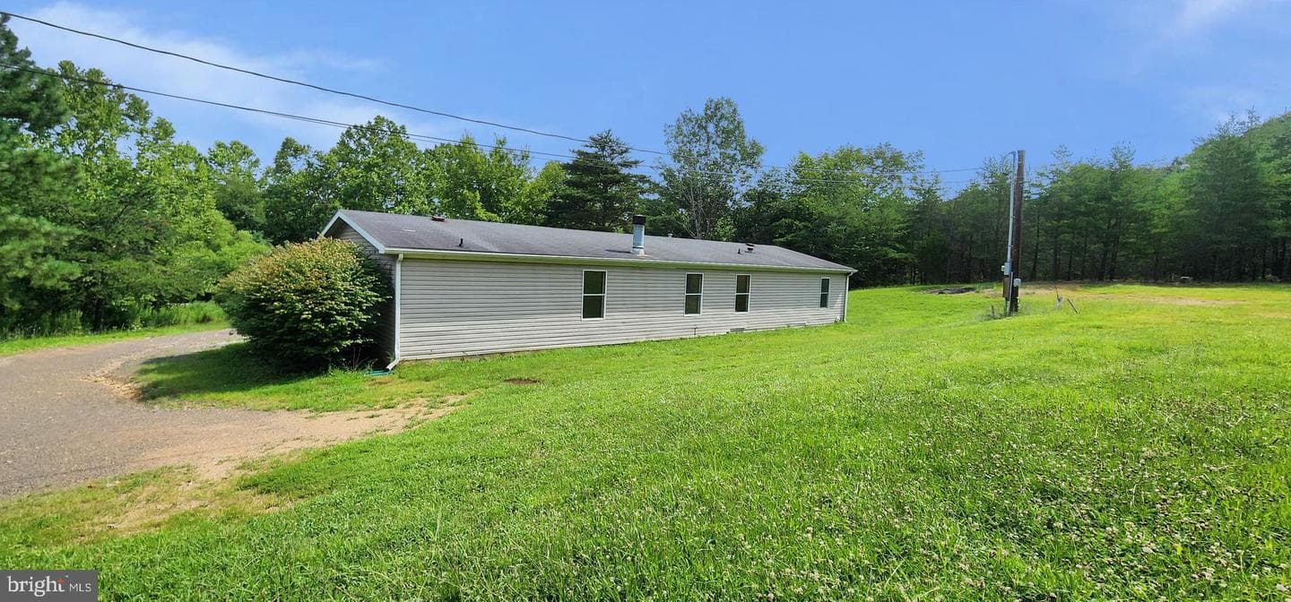 194 Flying Dove Lane E photo 2