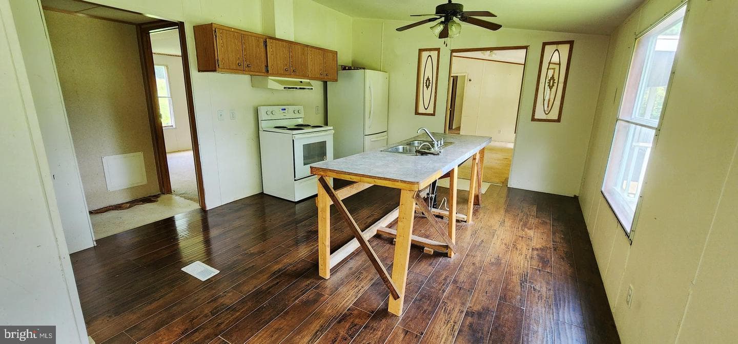 194 Flying Dove Lane E photo 6