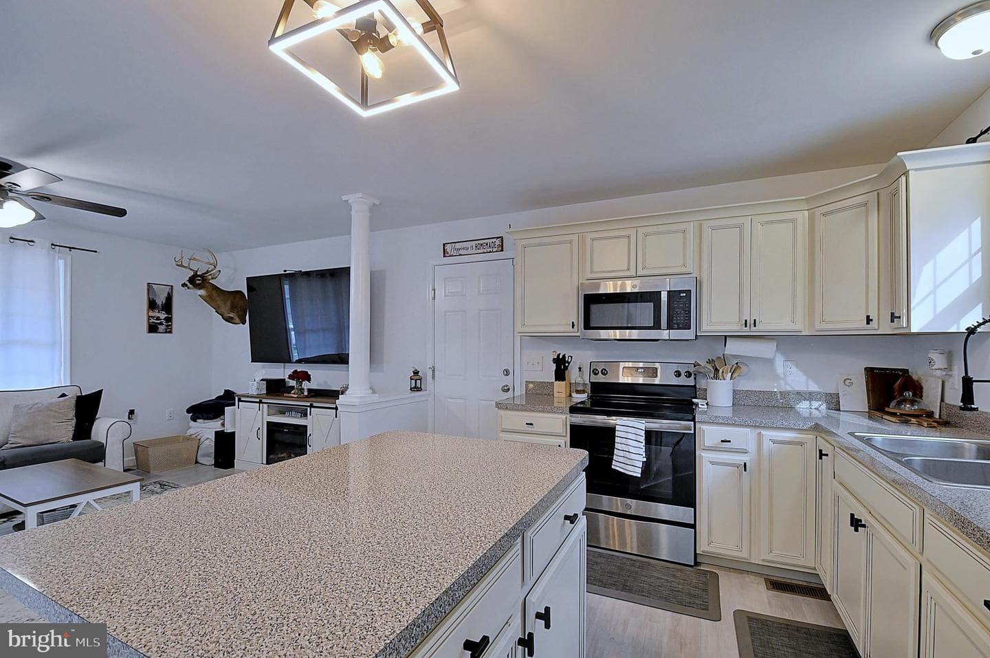 446 Basin Drive photo 19