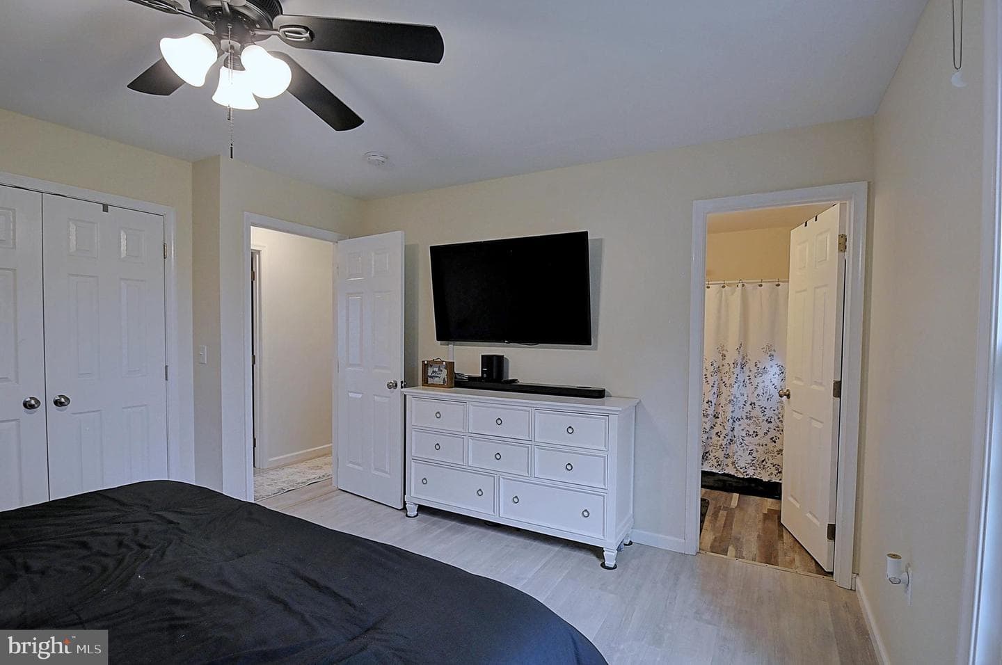 446 Basin Drive photo 31