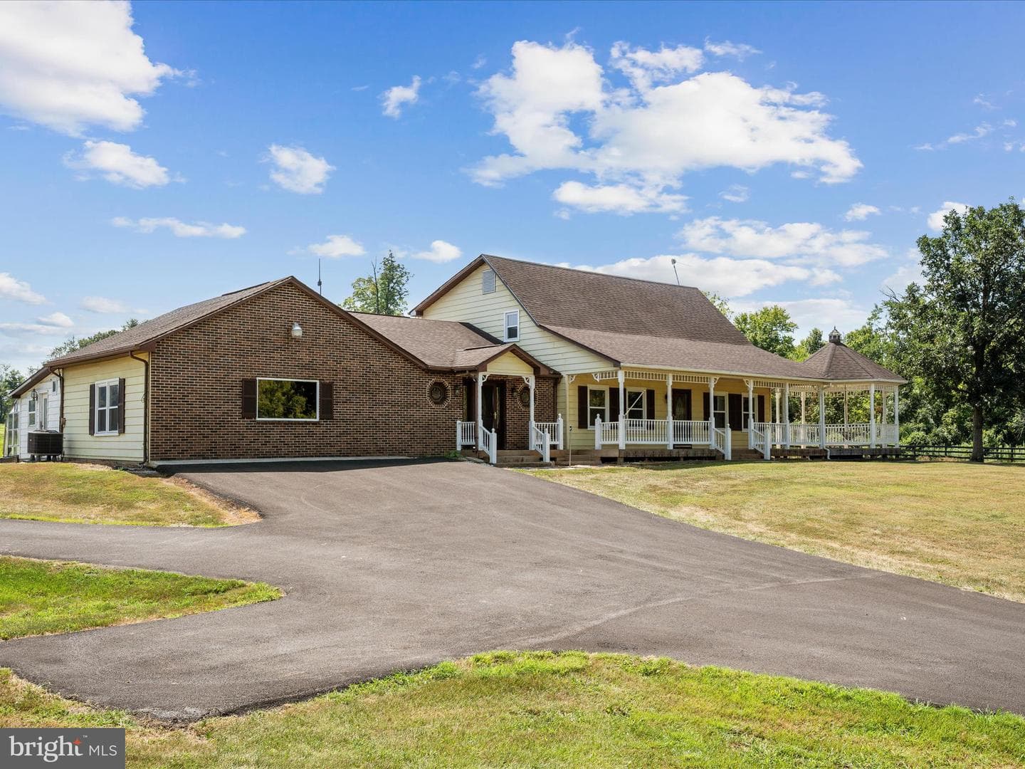 3025 Dominion Road photo 4