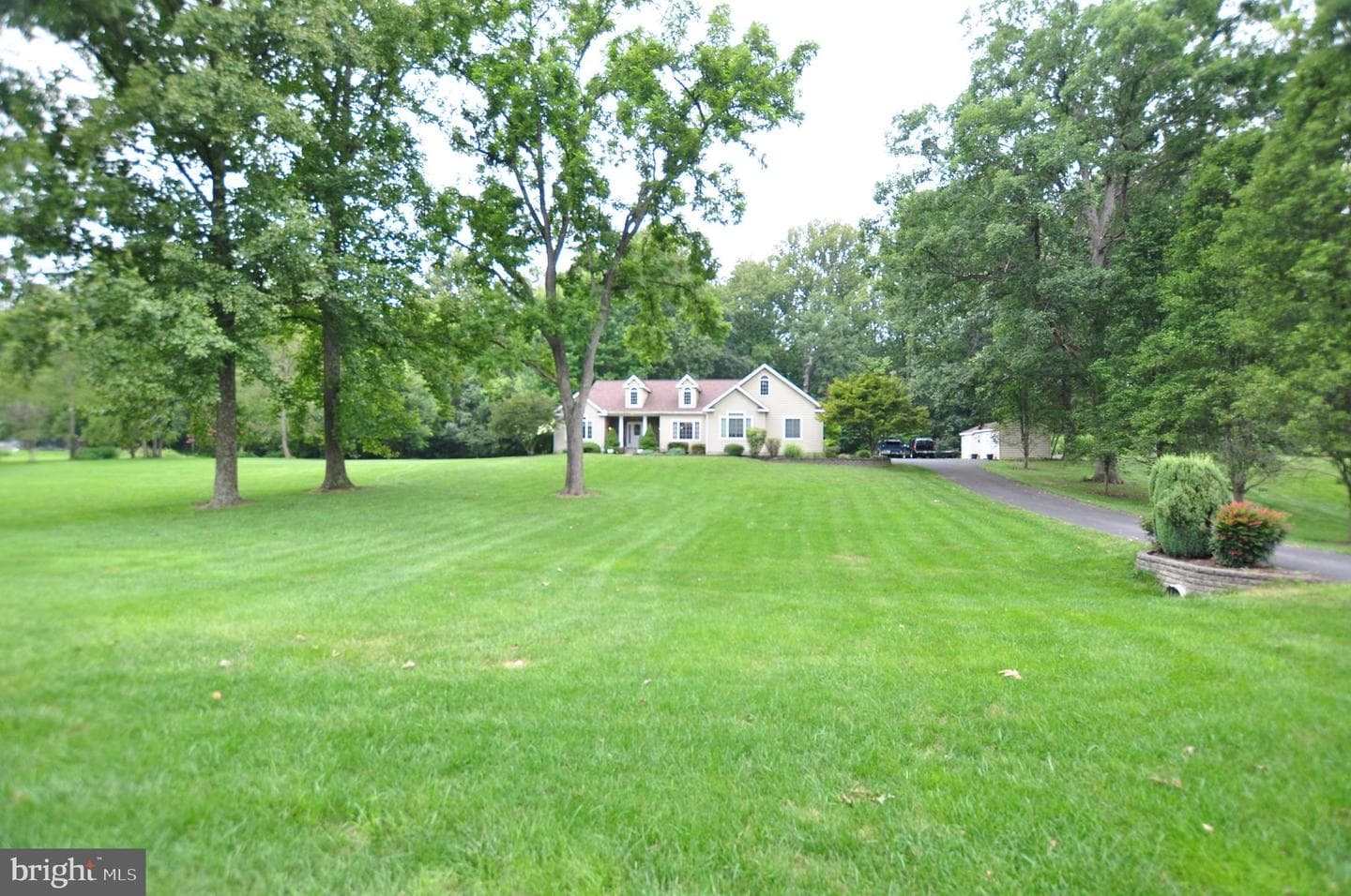 451 Appian Way photo 4