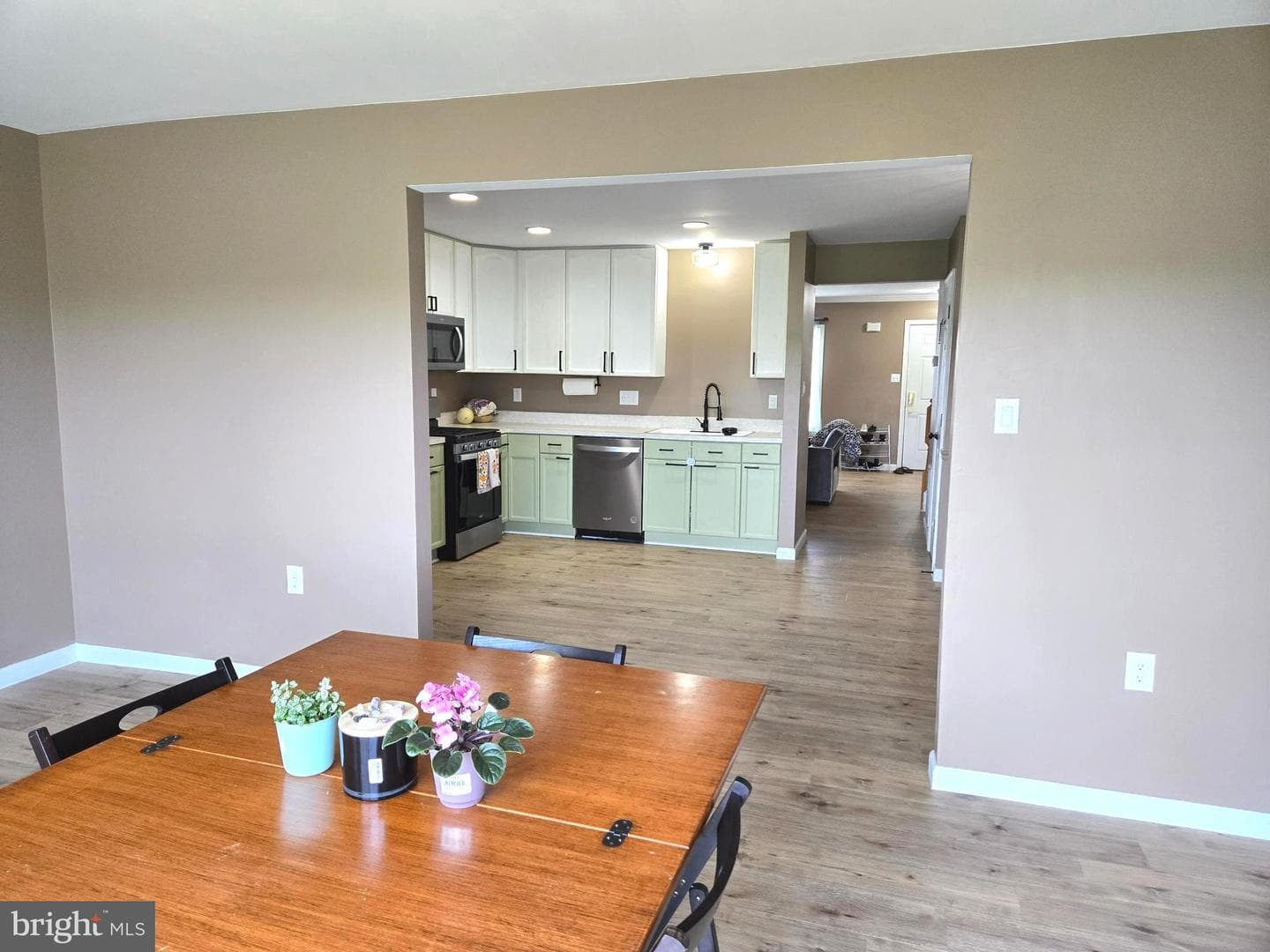 19 Litchfield Lane E photo 18