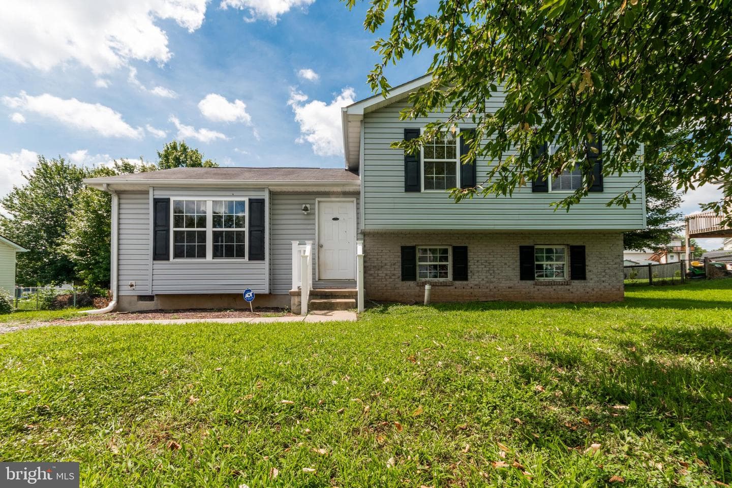 153 Wendover Drive photo 2