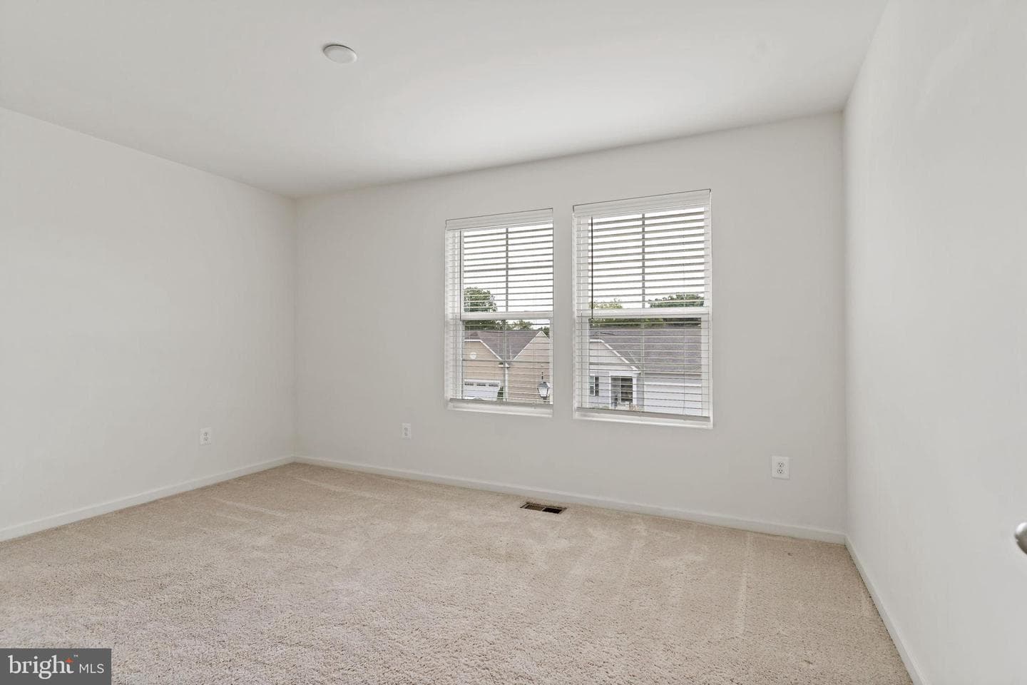 127 Stager Avenue photo 21