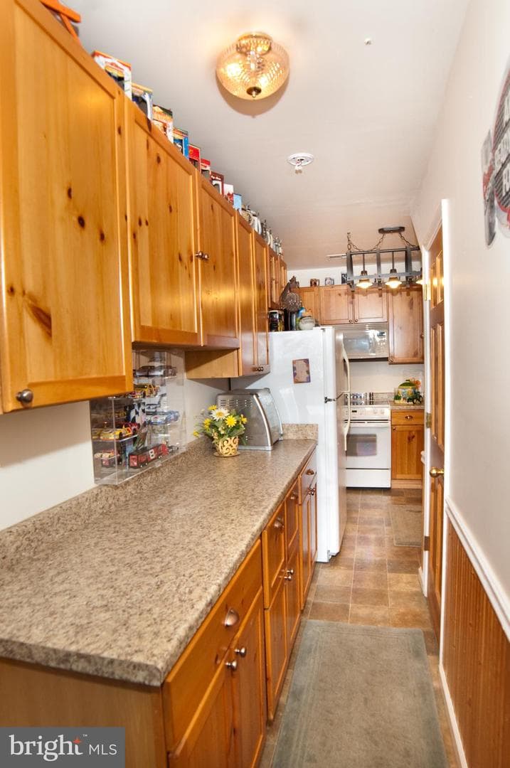 590 Carlyle Road photo 24