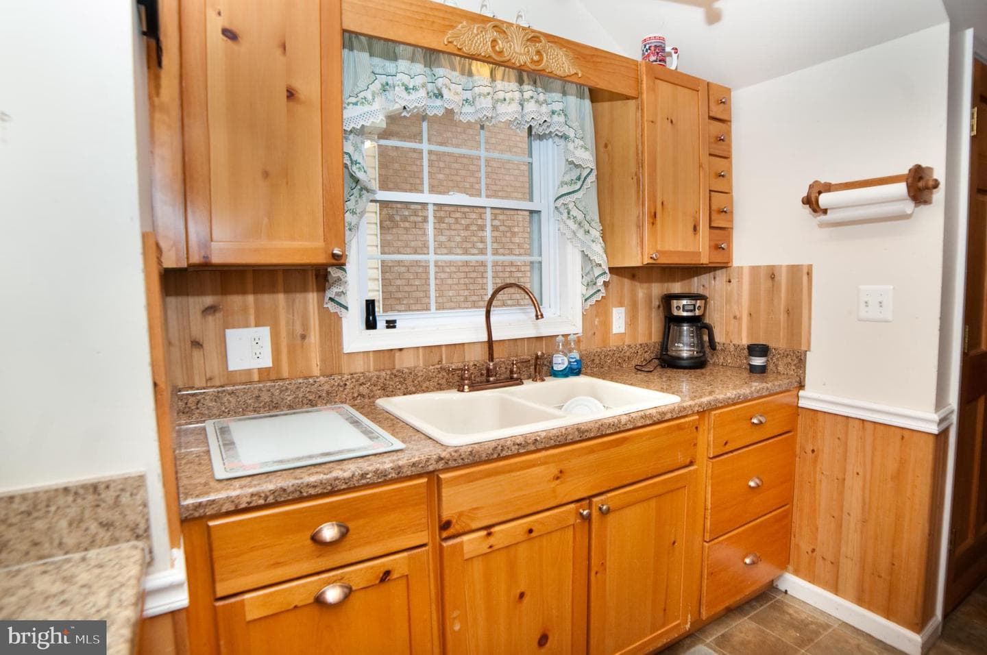 590 Carlyle Road photo 25